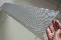 200mm largeur X 1000mm longueur plat argent aluminium gouttière gardes diamant trou perforé expansé aluminium treillis métallique produit