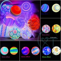Livraison gratuite, vente flash, nouveau ballon de football gonflable en plastique pour enfants, lumineux, fluorescent, jouet gonflable pour l'entraînement