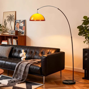 Lampadaire moderne AB AModern Arc avec abat-jour en dôme ambré, sur pied, pour salon, canapé, lecture - Product Image 5