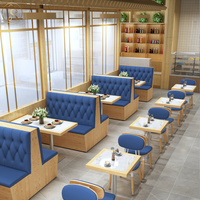 Set di Arredamento per Ristoranti: Tavoli e Sedie per Caffetterie, Fast Food, Bar, Mense, Divanetti in Pelle e Legno