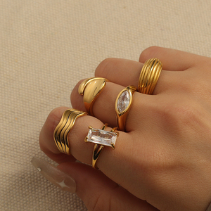 Anillos Unisex Geométricos de Acero Inoxidable Chapados en Oro de 18K con Circonitas Cúbicas, Estilo Vintage, Antiguo, Minimalista y Moderno - Product Image 6