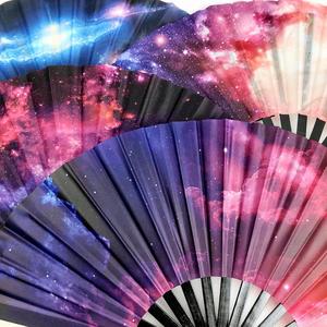 Abanico de Mano de Bambú Grande de 33 cm con Diseño Estrellado, Personalizable con Logotipo, Técnica de Pintura, Ideal para Festivales de Música y Eventos, Venta al Por Mayor - Product Image 5