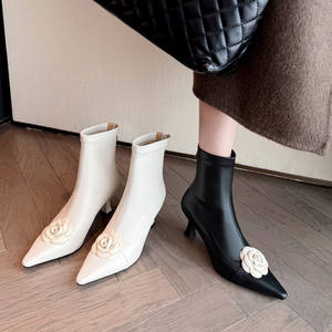 Botines de Tacón Alto para Mujer, Punta Cuadrada, Cuero Genuino, Cierre con Botón, Estilo Retro, Cómodos y Multifuncionales - Product Image 5