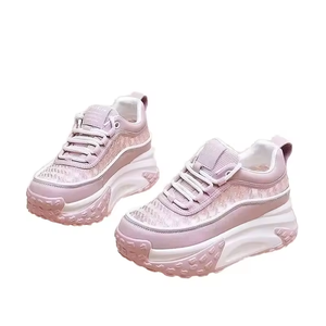 Zapatos ligeros de estilo casual con suela de PVC, color rosa, transpirables, zapatillas deportivas de moda para mujer, zapatos gruesos para correr. - Product Image 1