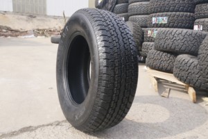 Neumáticos Radiales LCH T-Rex 255/70R15C, Nuevos para Auto de Pasajeros, Alto Rendimiento, Todo Terreno, Garantía de 3 Años - Product Image 4