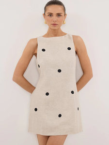 Robe d'été minimaliste en lin à pois imprimé naturel pour femme, style bureau français, sans manches, taille nouée, mini, coupe trapèze, col rond, débardeur - Product Image 4