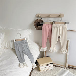 Vêtements d'hiver pour bébé de couleur unie, pantalons évasés en dentelle pour filles, leggings mignons en coton pour bébés, printemps et automne - Product Image 2
