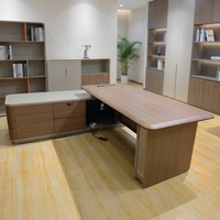 Table de bureau exécutive en forme de L en bois durable et moderne avec éclairage LED, installation facile, design luxueux