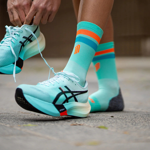 Chaussettes <span class=keywords><strong>de</strong></span> course athlétiques à rayures personnalisées, anti-ampoules, <span class=keywords><strong>de</strong></span> haute qualité, pour la course sur sentier et le cyclisme, avec amorti et rembourrage, chaussettes <span class=keywords><strong>de</strong></span> sport pour la course - Product Image 4