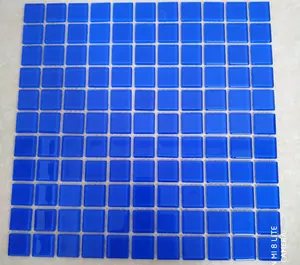 Design moderno mosaico di vetro blu piscina piastrelle quadrate con colori misti ed effetto specchio