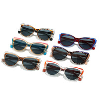 Lunettes de soleil rétro vintage œil de chat, monture PC colorée, verres dégradés, accessoires de plage pour femmes
