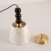 Lustre LED Wabi-Sabi en Albâtre, Suspension Luxe en Laiton avec Perles de Bois et Pierres, Lampe Suspendue Japandi Moderne pour Salle à Manger (Modèle Unique)