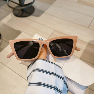 Gafas de sol estilo ojo de gato para mujer, montura completa, protección UV400, estilo retro, protección solar para adultos, estilo 2024 - Product Image 1