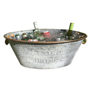 Tinas de Metal para Bebidas, Acabado Envejecido Color Cobre, Forma Redonda, con Asa Lateral - Product Image 2