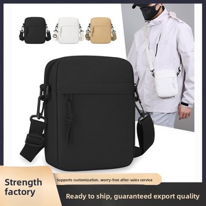 Atmungsaktive & Langlebige Leichte Handytasche - Schlichte Herren Oxford Einfarbige Umhängetasche - Mini Quadratisches Design - Product Image 1