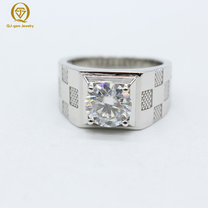 Bague pour homme en or blanc 18 carats avec diamant rond personnalisé, diamant de laboratoire de haute qualité, certificat IGI, gravure intérieure gratuite - Product Image 1
