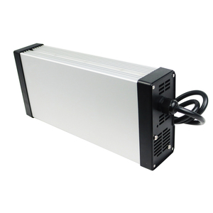 <span class=keywords><strong>Chargeur</strong></span> de <span class=keywords><strong>batterie</strong></span> en aluminium DC/AC 12,6 V 30 A personnalisable pour YZ800, pour véhicules électriques, motos, voiturettes de golf, avec protection OTP/OVP pour batteries au lithium - Product Image 5