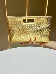 Sac de soirée moderne en cuir PU doré pour événements formels - Product Image 3