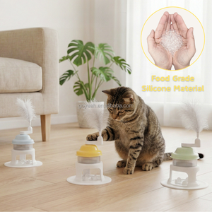 Juguete Dispensador de Comida para Perros y Gatos con Forma de Afeitadora de Hielo, Juguete de Alimentación Lenta con Pluma - Product Image 3