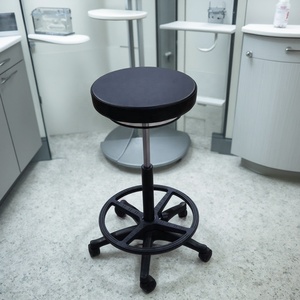 Silla de oficina ergonómica de metal de diseño moderno, taburete ajustable en altura con ruedas superiores inclinables para <span class=keywords><strong>laboratorio</strong></span> escolar, muebles de hospital - Product Image 3