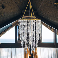 Lustre suspendu de luxe en perles acryliques, abat-jour décoratif avec gouttes d'eau pour la décoration de mariage, de fête ou de banquet