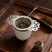 Lot de plusieurs infuseurs à thé en acier inoxydable avec double poignée, réutilisables, pour thé en vrac, avec plateau de récupération, couleur or et argent, pour tasses à thé