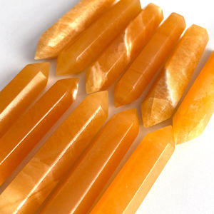 Pierres de calcite jaune polies de haute qualité en gros, 6-10 cm, tendance moderne, emballage sûr pour une décoration intérieure unique - Product Image 3