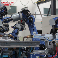 Brazo robótico de soldadura automática de seis ejes YASKAWA AR1440 de alta calidad se puede utilizar para soldar o tallar moldes de espuma