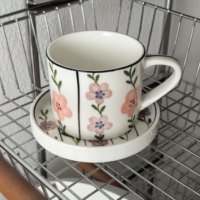 Ensemble tasse et soucoupe en céramique 270 ml, motif fraise et fleur peint à la main en relief, style pastoral frais, pour le thé de l'après-midi