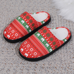 Pantoufles de Noël en gros pour femmes et hommes, imprimées de dessins animés, en peluche, fourrées, amusantes, confortables et chaudes pour l'hiver - Product Image 4
