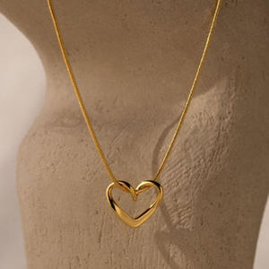 بيع بالجملة مخصص 18 قيراط مطلية بالذهب مضادة للحساسية من الفولاذ المقاوم للصدأ سلسلة ربط مكتنزة قلادة قلب حب قلادة مجوهرات للنساء - Product Image 3