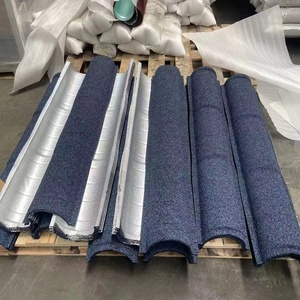 Tôle de toiture en métal galvanisé ondulé revêtu de pierre avec grande pignonnière circulaire à vendre - Product Image 1