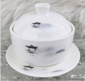 Vaisselle de luxe en porcelaine fine (45% de teneur en os) avec décor en émail à l'encre de style pavillon chinois ancien et bordure dorée à la main, idéale pour hôtels, mariages, banquets et restaurants. - Product Image 3