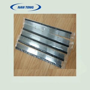 ลูกกลิ้งทำความสะอาดหมึกสำหรับเครื่องพิมพ์แผ่นเหล็ก Nantong GTO52 Doctor Blade ขนาด 560 มม. 6 รู - Product Image 3