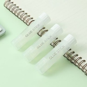 กาวแท่ง M G 8 กรัม กาวงานฝีมือสูตร PVA แรงยึดติดสูง - Product Image 2