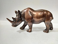 Büyük bronz Rhino heykeli el-cilalı, dekor için detaylı hayvan heykel