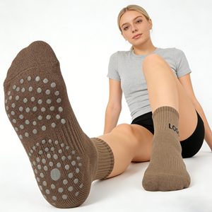 Calcetines de Yoga Personalizados OEM con Agarre Antideslizante, Diseño Acanalado y Logotipo Bordado, Calcetines para Pilates - Product Image 2