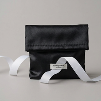 Pochette en satin rose poudré de qualité supérieure avec logo personnalisé et nœud en ruban gros-grain pour emballage de bijoux et extensions capillaires, idéale comme pochette cadeau