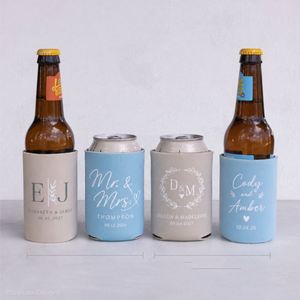 Refroidisseurs de canettes en mousse personnalisés pour cadeaux de mariage et de réception de mariage - Product Image 1