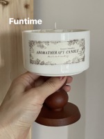 Pfingstrosenförmige Duftkerze im Keramikbecher mit Holzständer, handgeschnitzte Sojawachs-Aromatherapie-Kerze, luxuriöse Tischdekoration für Zuhause
