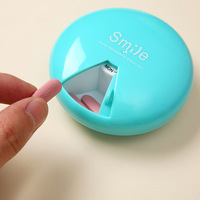 Boîte à pilules rotative à 7 compartiments avec logo personnalisé, organiseur de pilules hebdomadaire de type presse rond, étui de rangement portable pour médicaments de voyage
