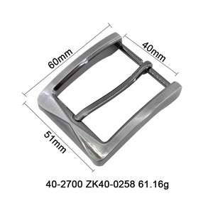 Boucle de ceinture durable en alliage de zinc avec une taille extérieure adaptée aux sangles en cuir standard de 40 mm. - Product Image 1