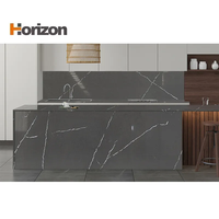 Matériau de rénovation de cuisine Surface en pierre de quartz Calacatta Dalle de quartz pour plan de travail Revêtement mural supérieur de lavabo Marches d'escalier