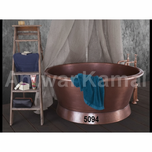 Baignoire en cuivre martelé - Product Image 1