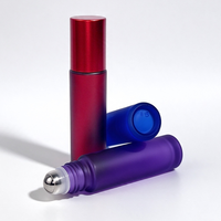 Flacon roll-on en verre givré noir mat de 10 ml pour huiles essentielles et parfums, avec bouchon en aluminium et bille roulante en acier