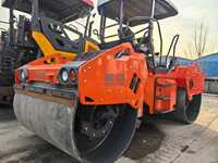 Rouleau compresseur vibrant à double tambour HAMM HD128 de 12 tonnes d'occasion à vendre, bon état