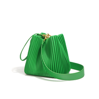 Sac bandoulière tendance pour femme 2026 – Sac seau décontracté grande capacité à texture mode