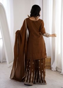 Traje Palazzo de Seda Suave y Elegante para Mujer, Completamente Cosido, con Bordado de Lujo, Kurta y Dupatta - Product Image 5