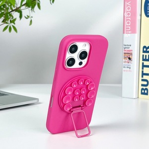 Funda de teléfono personalizable con logo en color macaron, con ventosa circular de silicona y soporte trasero para todos los modelos de iPhone. - Product Image 1