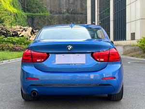 <span class=keywords><strong>BMW</strong></span> Serie 1 <span class=keywords><strong>118i</strong></span> <span class=keywords><strong>M</strong></span> <span class=keywords><strong>Sport</strong></span> Versión Facelift <span class=keywords><strong>2017</strong></span> Usado, Exterior Azul, Cumple con las Normas de Emisión Euro VI. - Product Image 5